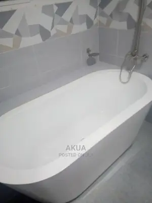 3bdrm House in Emerald Courts, Tema Metropolitan for rent