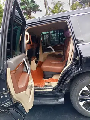 Car Rentals V8 for Hiring Land Cruisers for Rent in Ghana