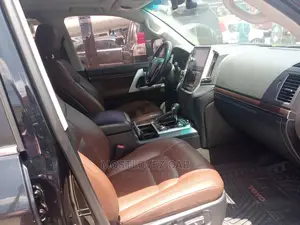 Car Rentals V8 for Hiring Land Cruisers for Rent in Ghana