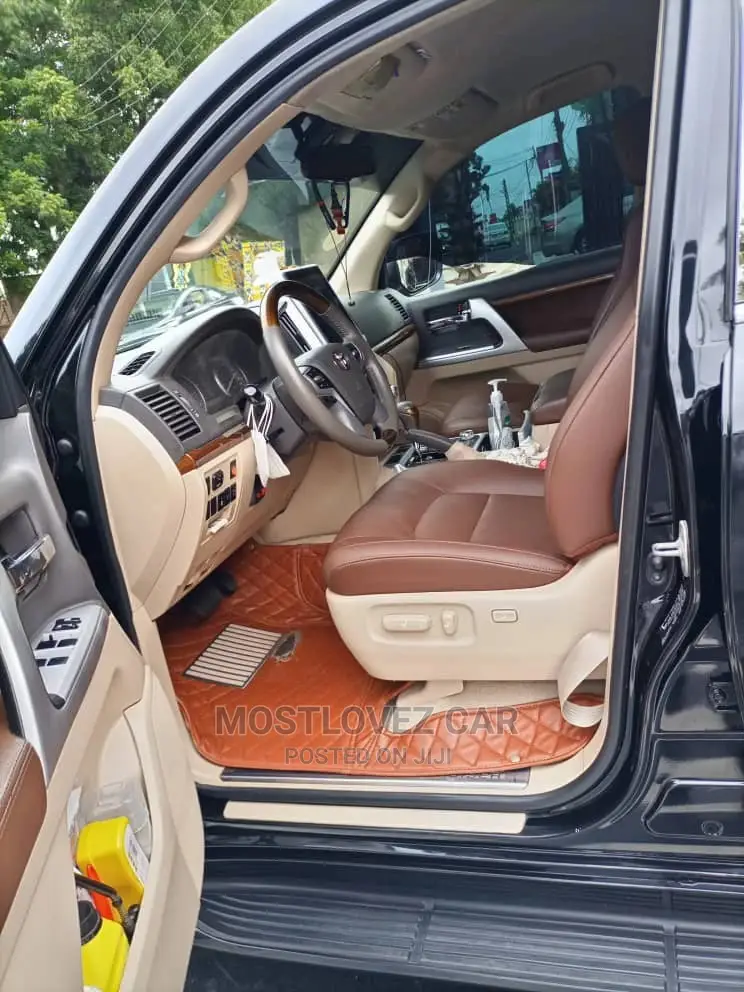 Car Rentals V8 for Hiring Land Cruisers for Rent in Ghana