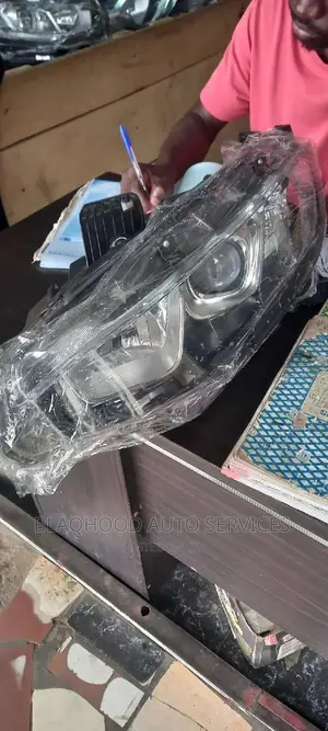 Uonda Civic 2016-2019 Front HEADLIGHT Pair in Stock