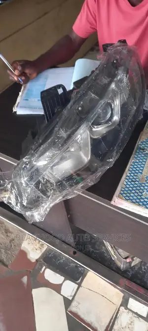 Uonda Civic 2016-2019 Front HEADLIGHT Pair in Stock