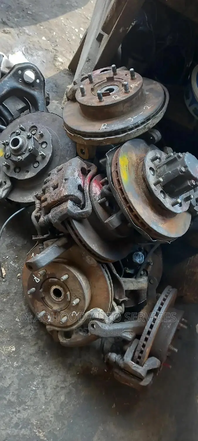 Pickup Hardbody/Mitsubishi L200(Vodafone)/Hilux Wheel Hub in Stock
