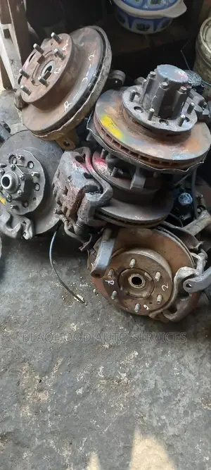 Photo - Nissan Hardbody/Ford Ranger/L200/Prado WHEEL HUB Available