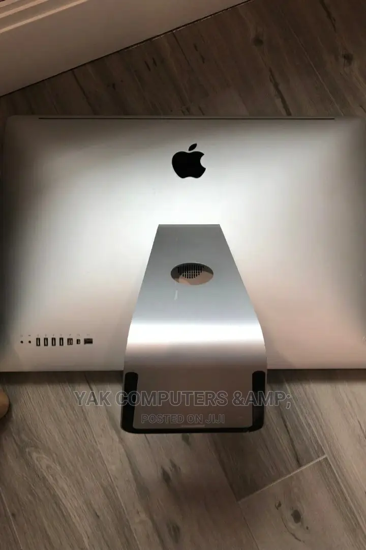 Desktop Computer Apple iMac 8GB Intel Core I5 SSD 256GB