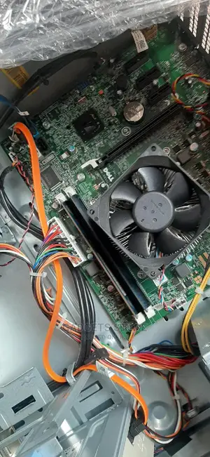 Desktop Computer Dell OptiPlex 7050 4GB Intel Core I3 HDD 500GB