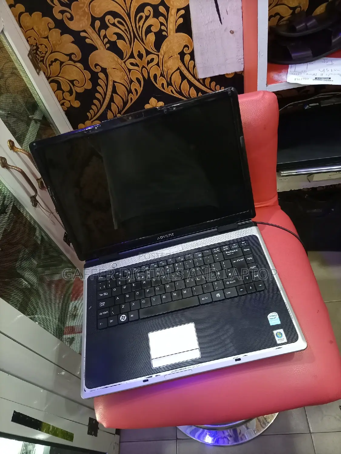 New Laptop Advent 5311 4GB Intel Core 2 Duo HDD 128GB