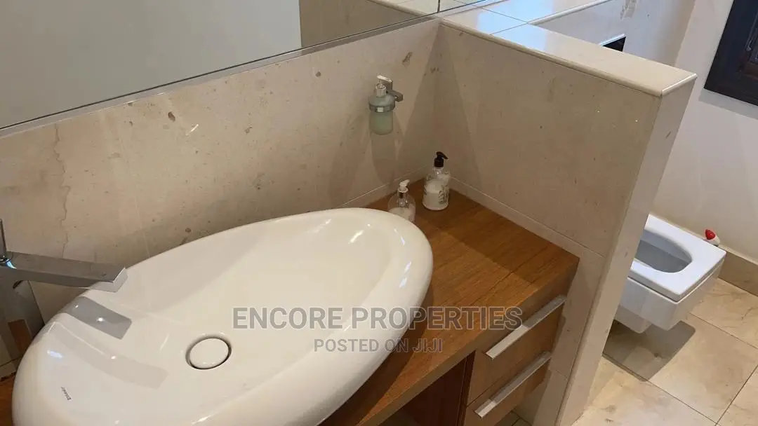 Furnished 6bdrm Duplex in Trasacco, East Legon for Sale