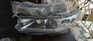 Toyota Highlander 2017-2018 Front HEADLIGHT Pair in Stock