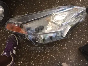Toyota Corolla 2014/15 Headlight Pair.