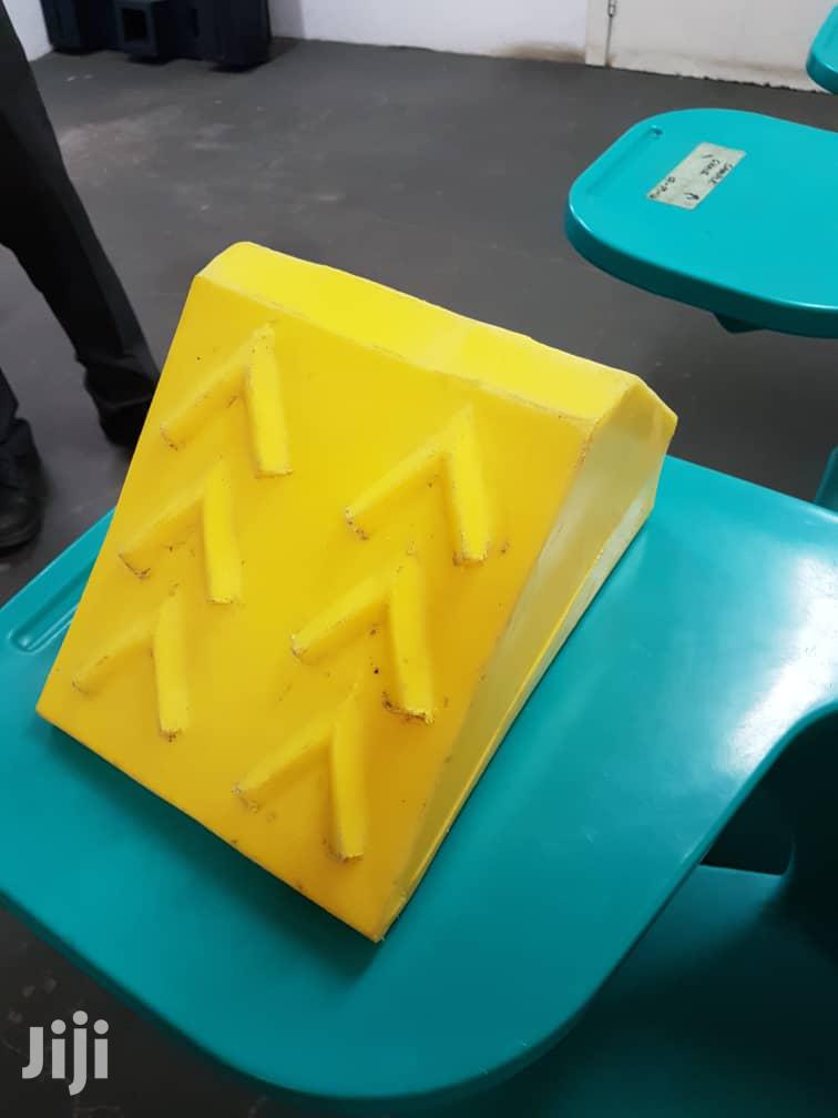 Plastic Wheel Chock (Quality)