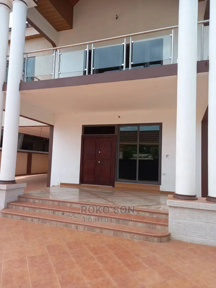 5bdrm Duplex in Dr Roko, Dzorwulu for sale