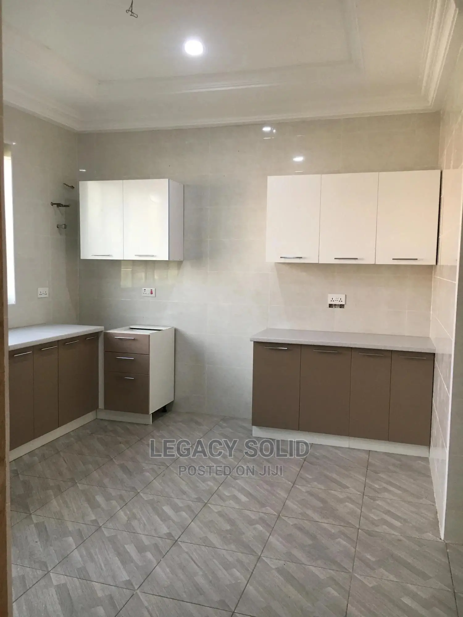 3bdrm Apartment in Legacy Consult, Tseaddo for Rent