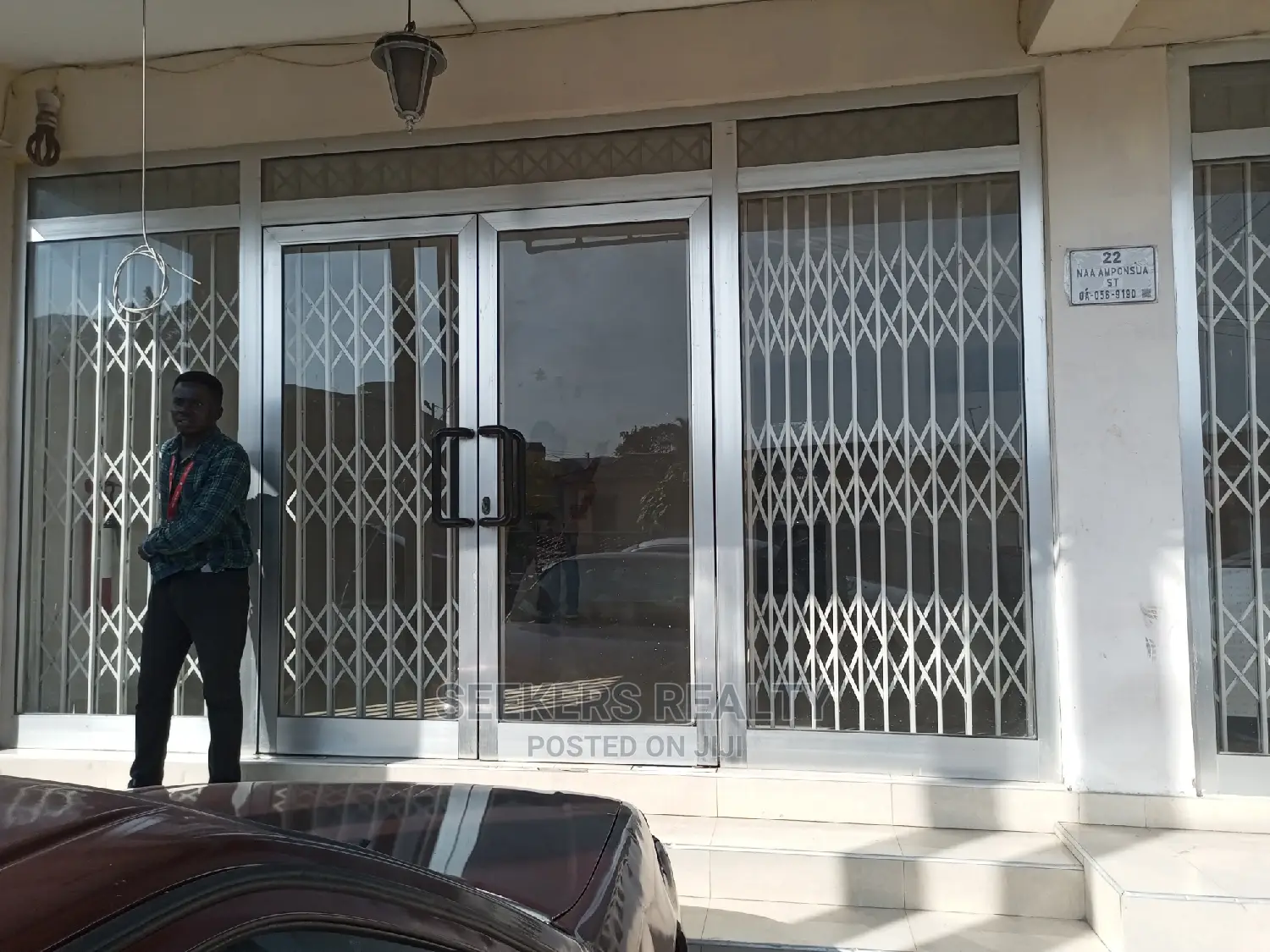 Big Spacious Shop at Osu for Rent
