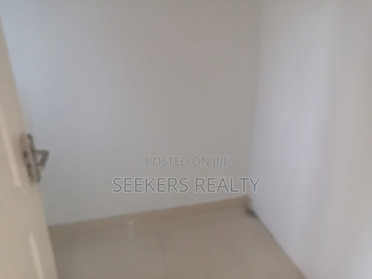 Big Spacious Shop at Osu for Rent