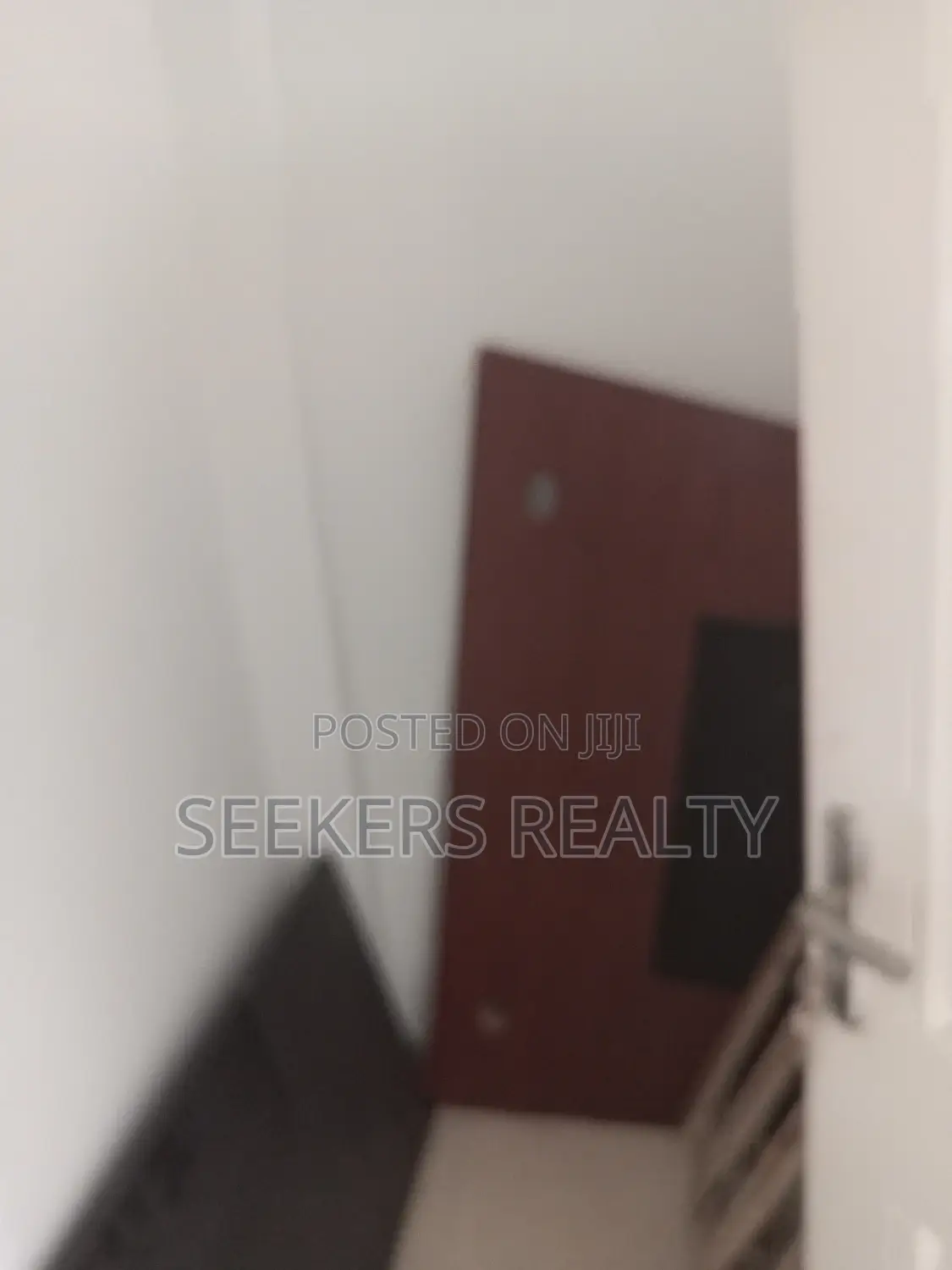 Big Spacious Shop at Osu for Rent