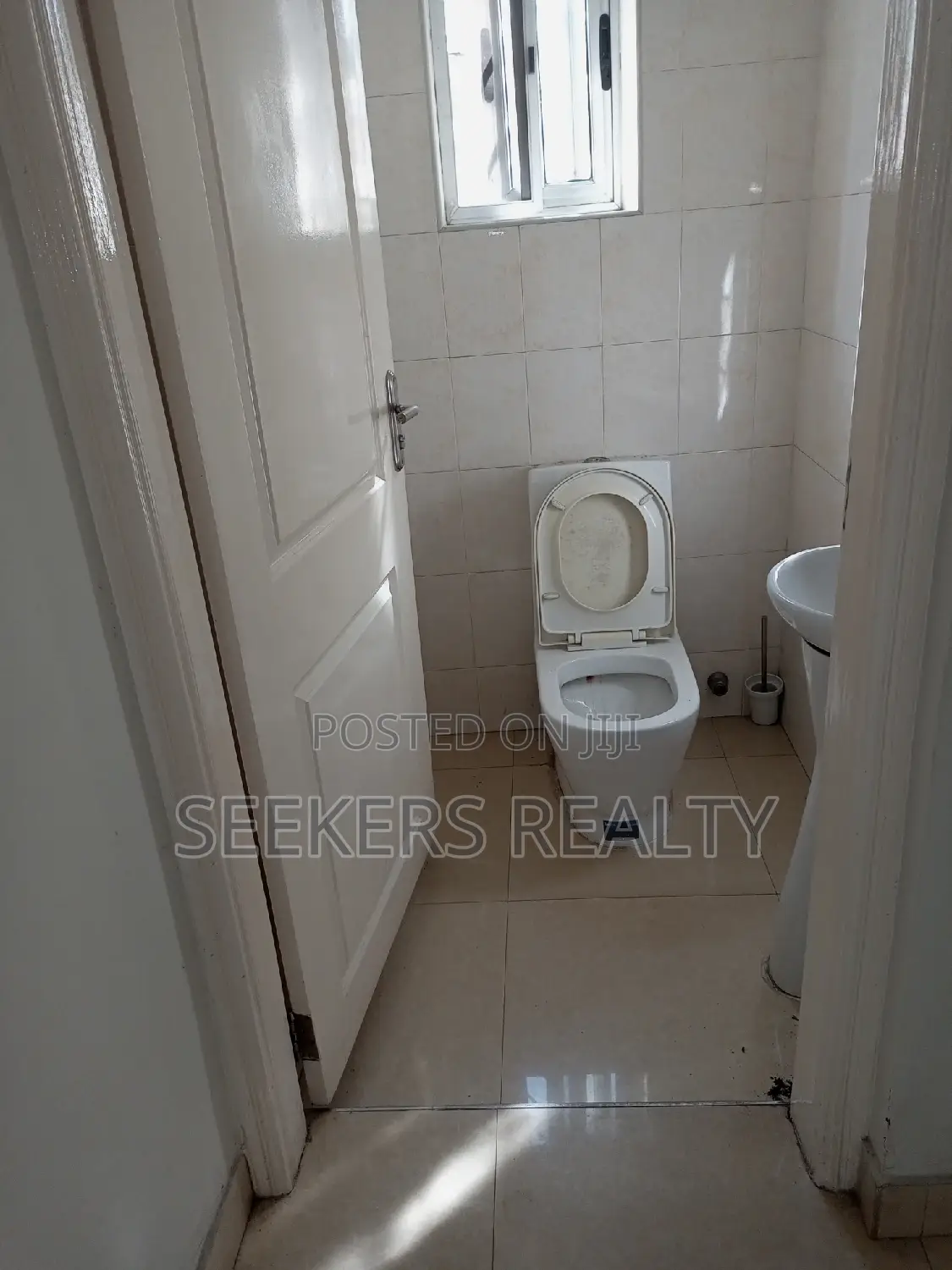 Big Spacious Shop at Osu for Rent