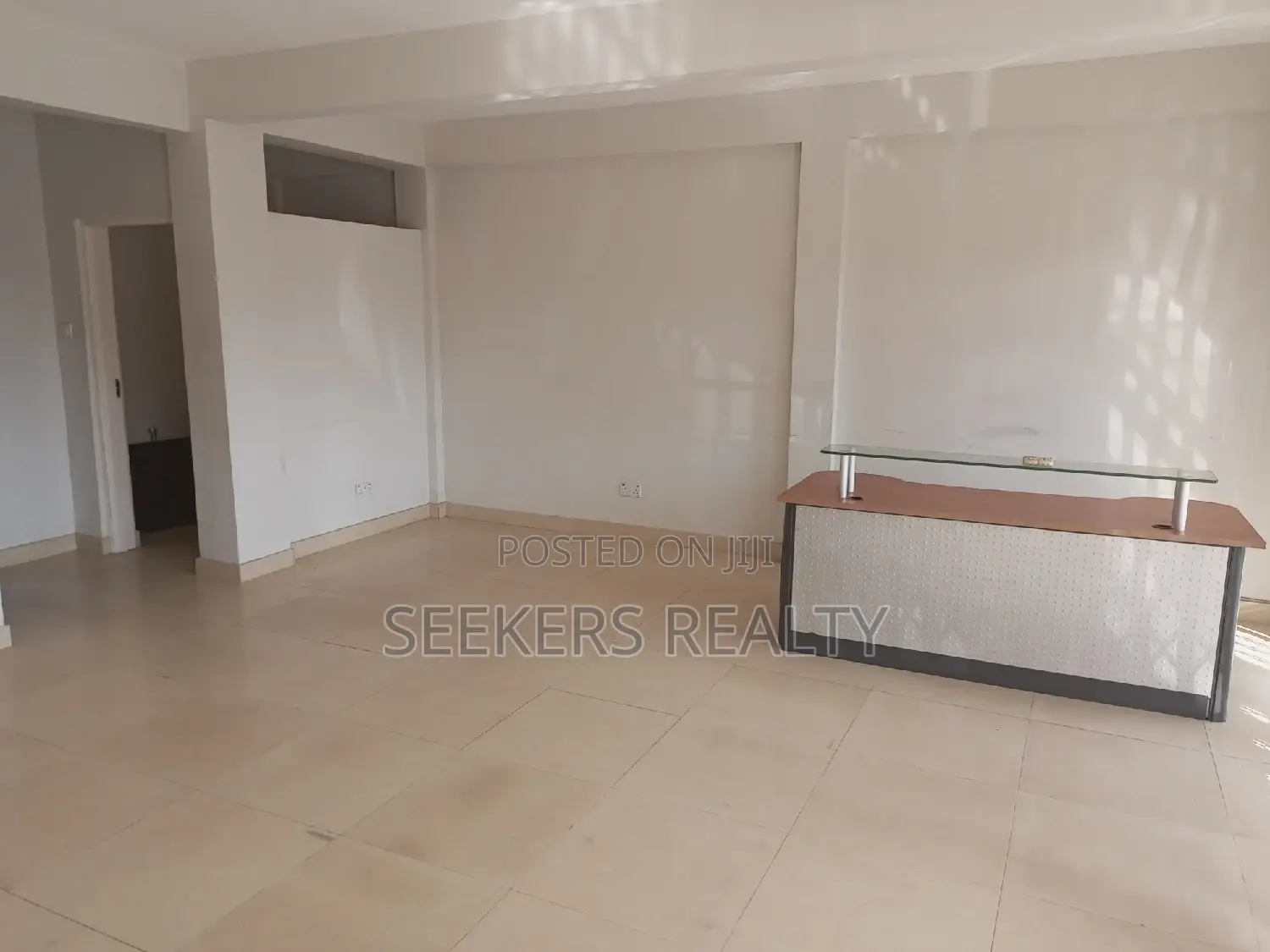 Big Spacious Shop at Osu for Rent