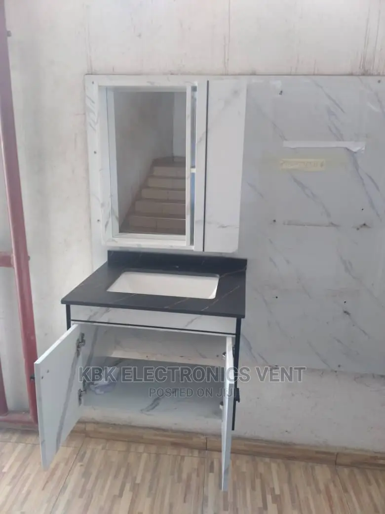Suspended Basin With Cabinet Mirror