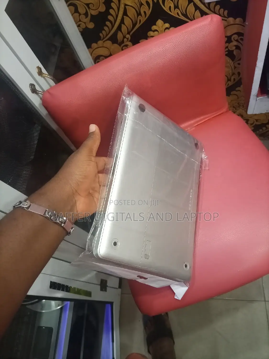 New Laptop Apple MacBook 2012 4GB Intel Core 2 Duo SSD 256GB
