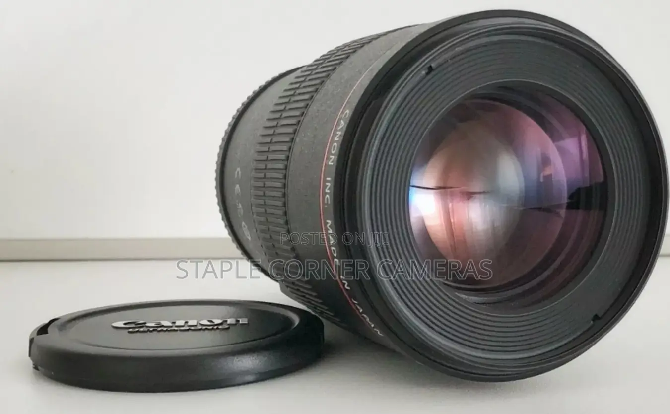 Canon Ef 100mm F/2.8l Is the Macro Lens