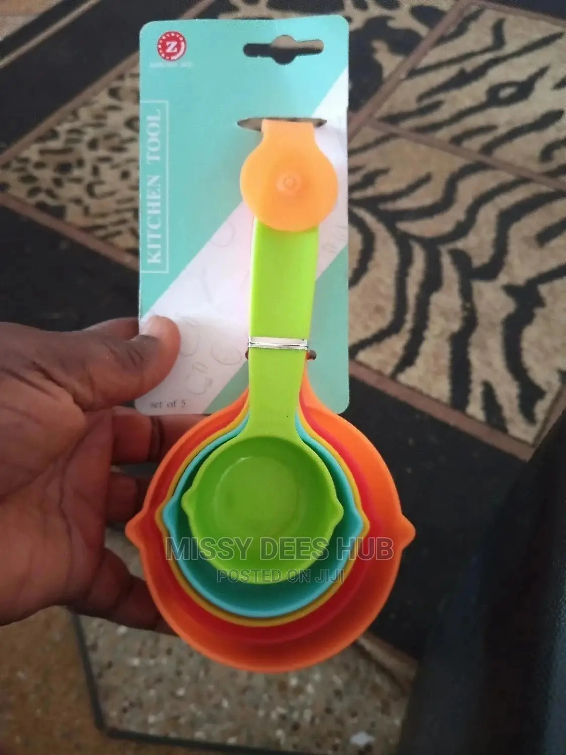 Multi-Coloured Measuring Spoons (5pcs)