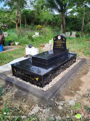 Tombstone Construction