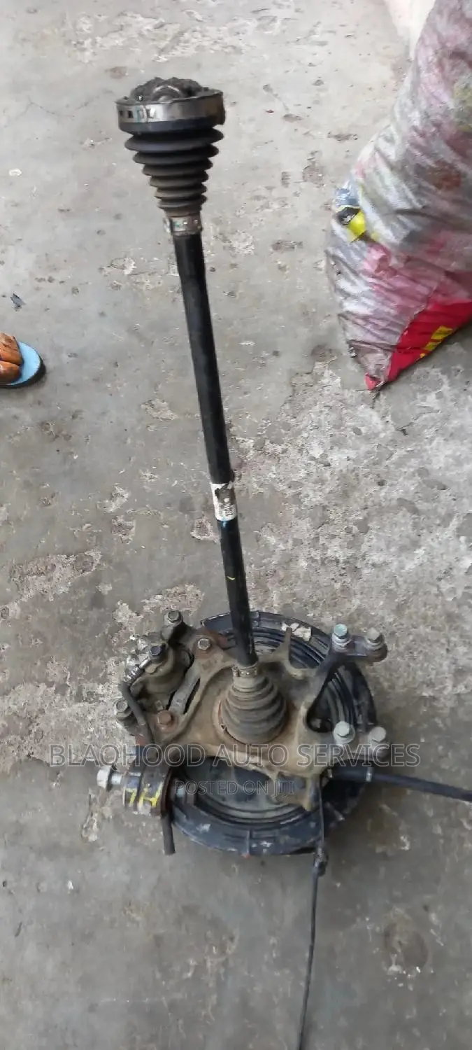 Hyundai Tucson 2010-2015 Home Used Back Wheel Hub Available