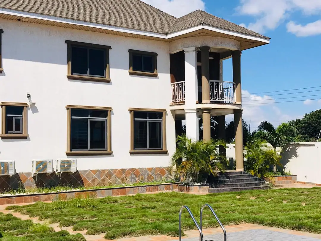 5bdrm Duplex in Dr Roko, American House for Sale