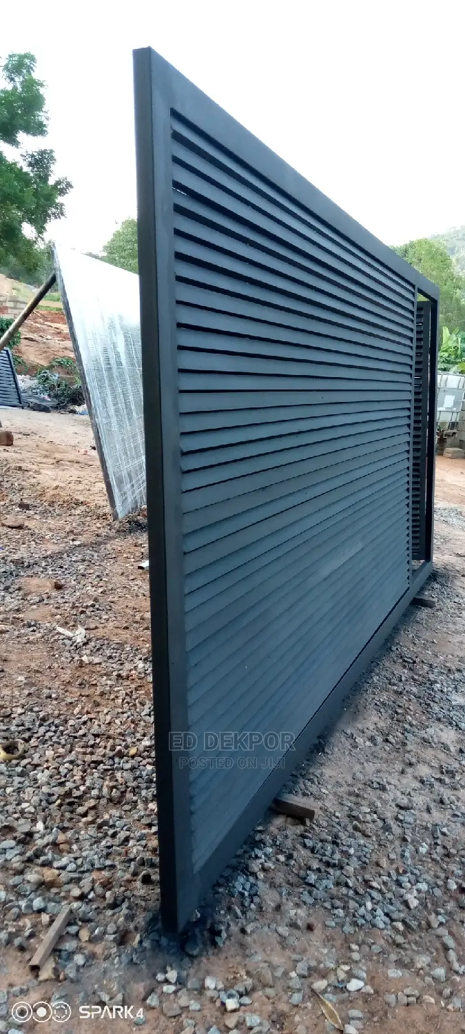 Edoh Sliding Gate