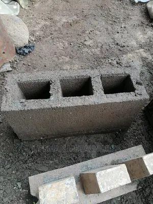 Single Manual Hollow Pin Mould