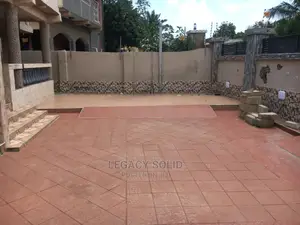 4bdrm Townhouse / Terrace in Legacy Consult, Ledzokuku-Krowor for rent