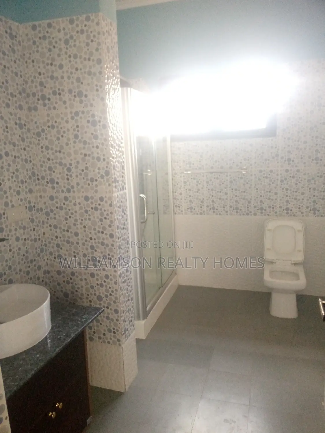 5bdrm House in Hfc Estate, Spintex for rent