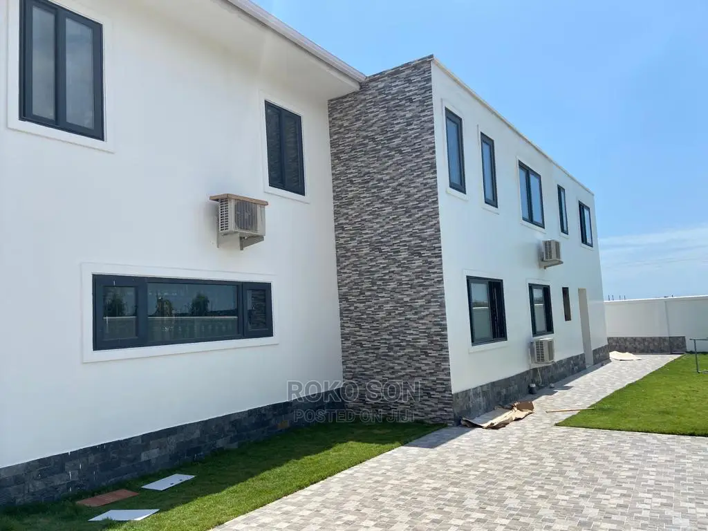 5bdrm Duplex in Dr Roko, Spintex for rent