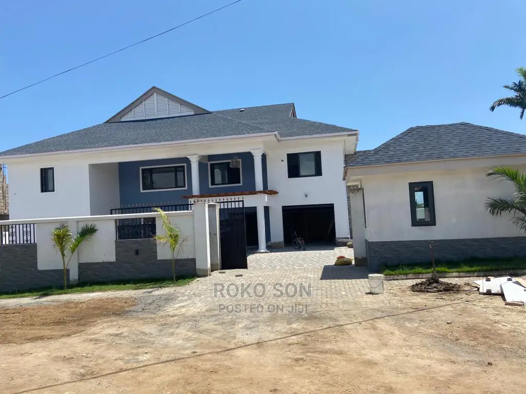 5bdrm Duplex in Dr Roko, Spintex for rent