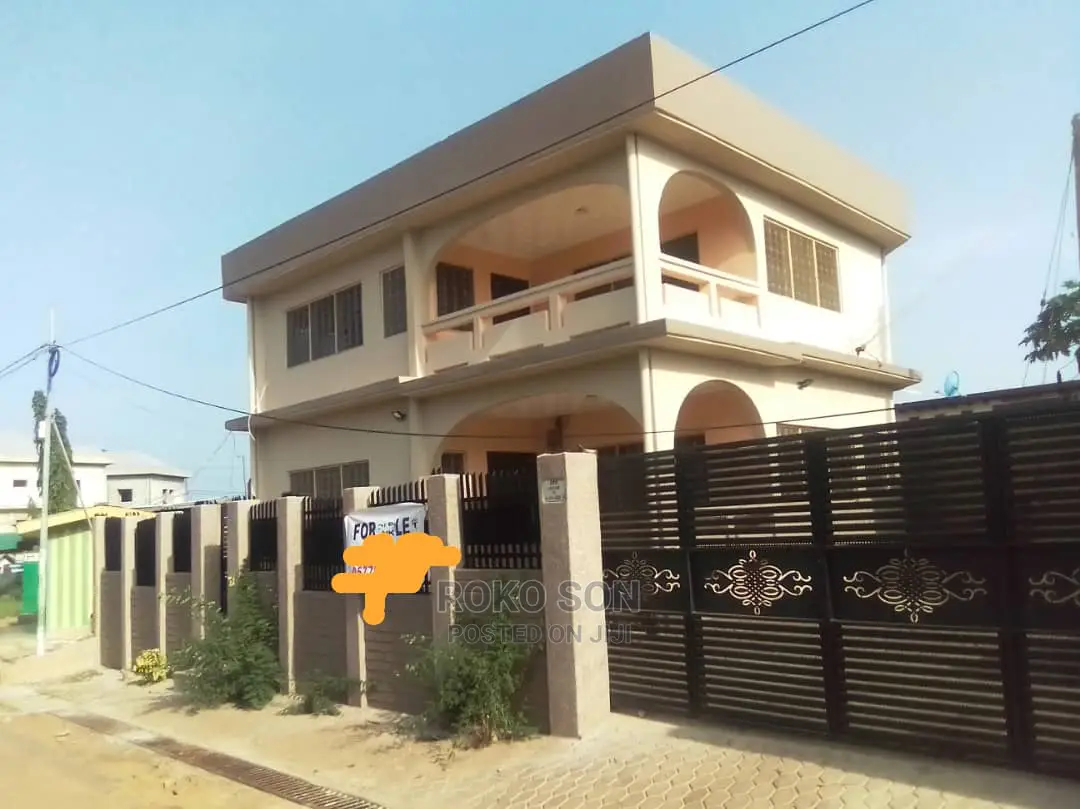 4bdrm Duplex in Dr Roko, North Kaneshie for rent