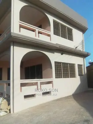 4bdrm Duplex in Dr Roko, North Kaneshie for rent