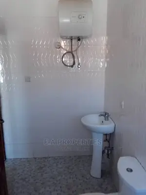 2bdrm Apartment in E a Properites, Valley View Area for Rent
