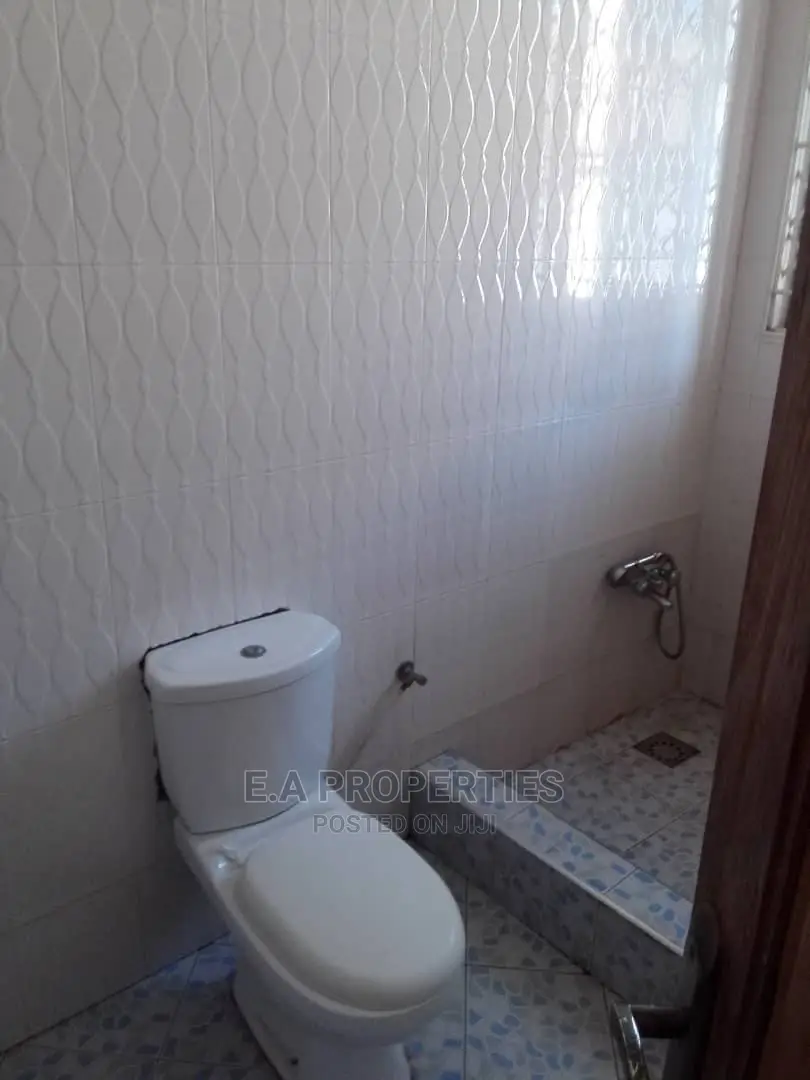 2bdrm Apartment in E a Properites, Valley View Area for Rent