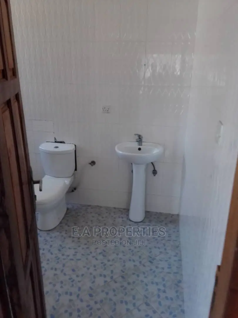 2bdrm Apartment in E a Properites, Valley View Area for Rent