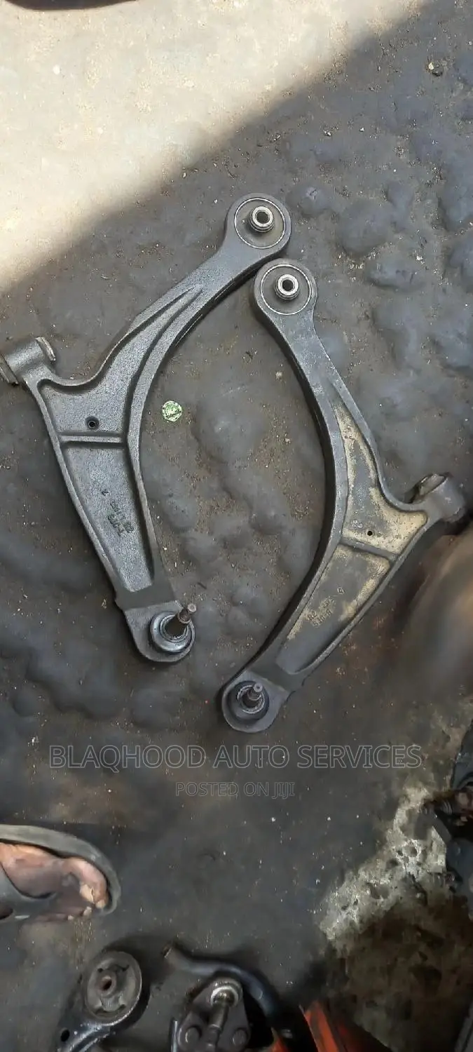 Honda Ridgeline 2006-2014 LOWER ARM Pair in Stock