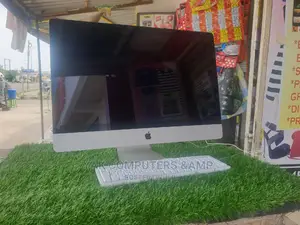 Desktop Computer Apple iMac 8GB Intel Core I5 HDD 256GB