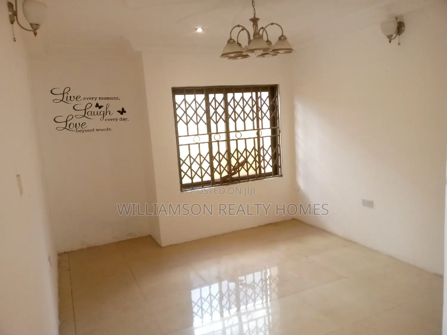 4bdrm Duplex in Community 18 Estate, Spintex for rent