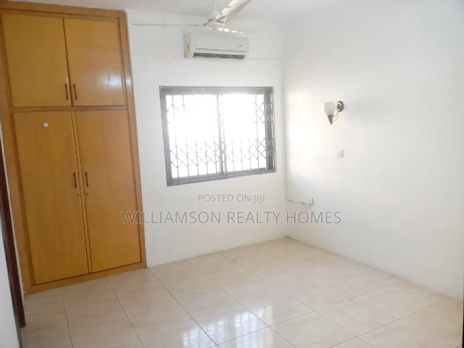 4bdrm Duplex in Community 18 Estate, Spintex for rent