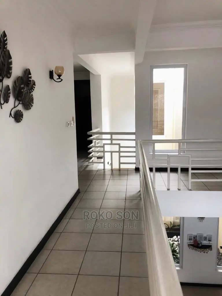 5bdrm Duplex in Dr Roko, North Ridge for Sale