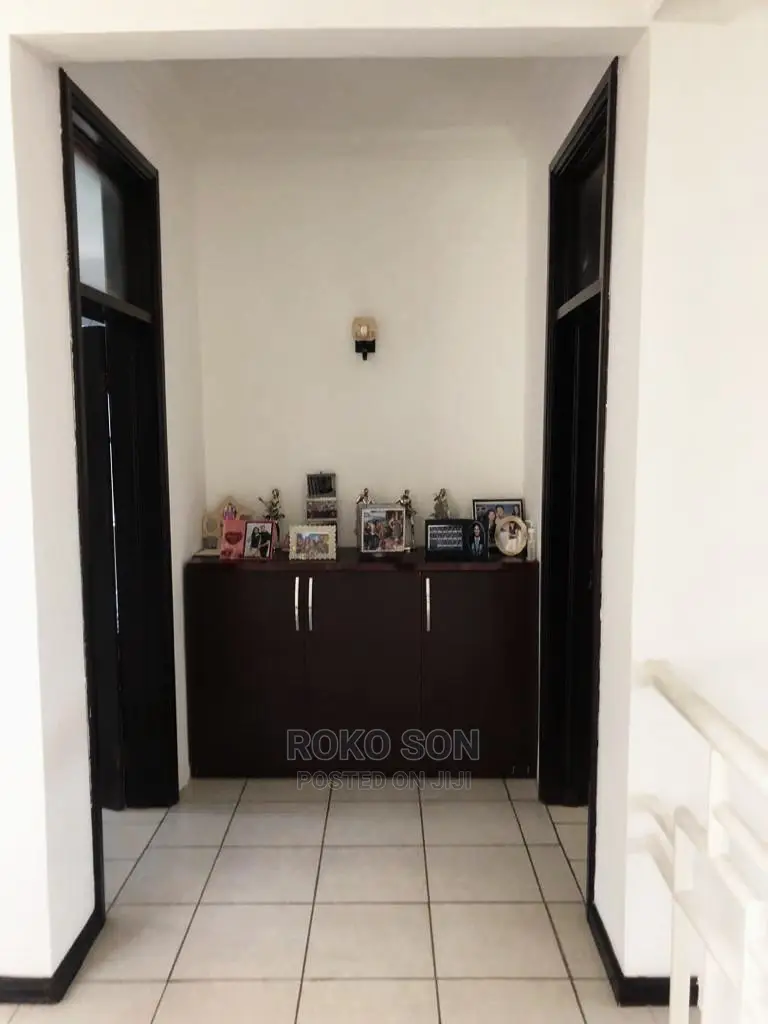 5bdrm Duplex in Dr Roko, North Ridge for Sale