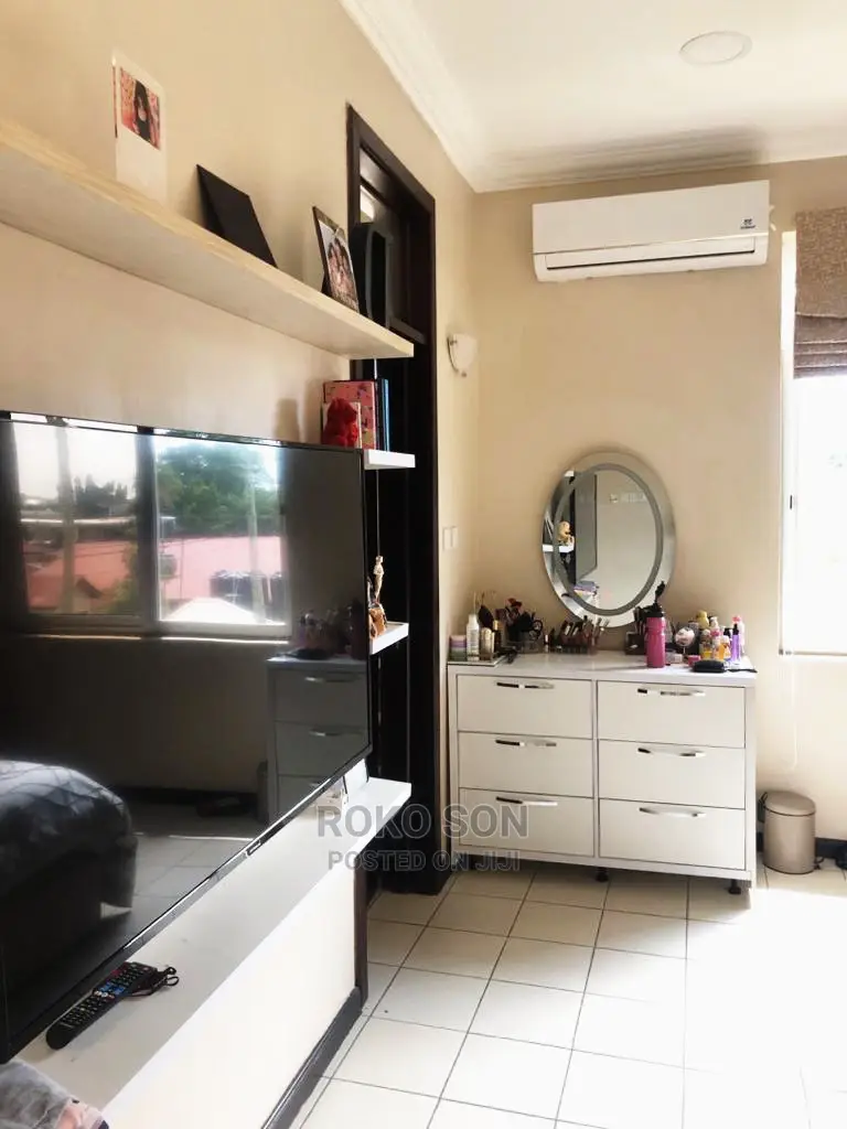 5bdrm Duplex in Dr Roko, North Ridge for Sale