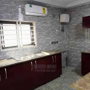 5bdrm Duplex in Dr Roko, Dome for Sale