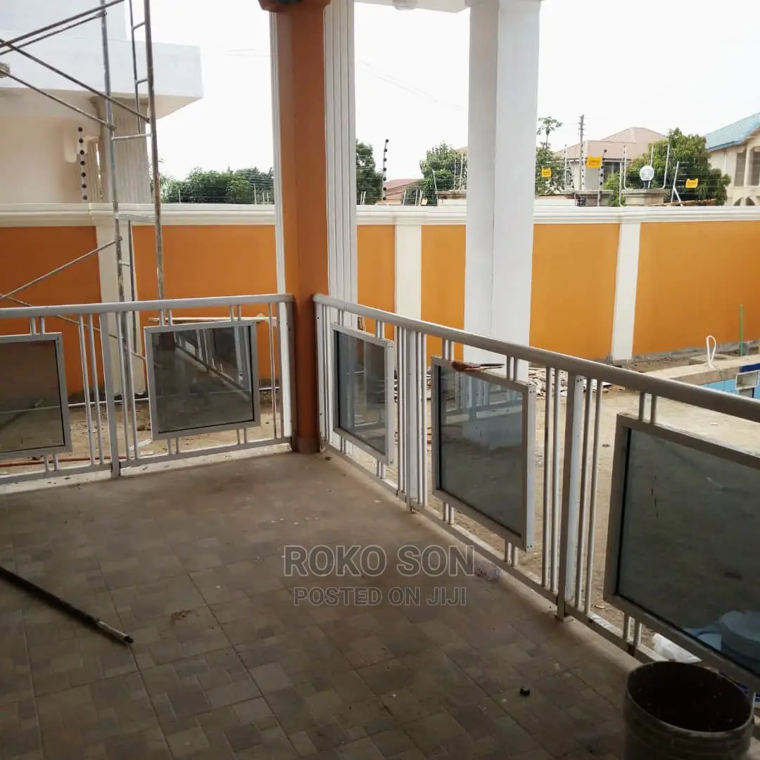 5bdrm Duplex in Dr Roko, Dome for Sale