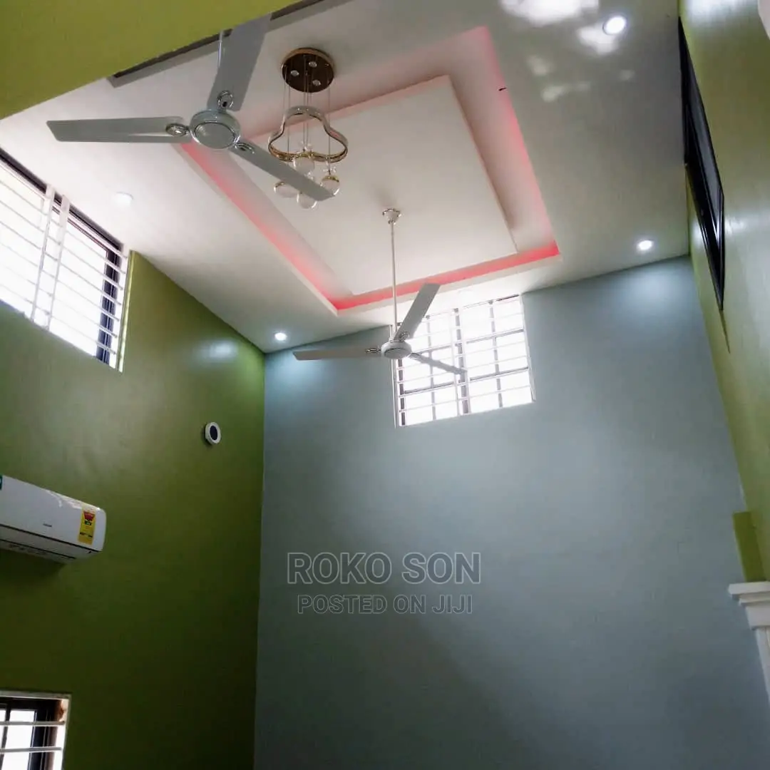 5bdrm Duplex in Dr Roko, Dome for Sale